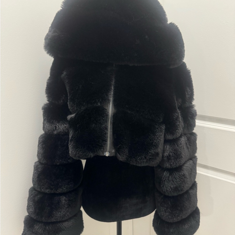 Elegant Black Faux Fur Cape Jacket XL SOLD - Picture 3 of 4